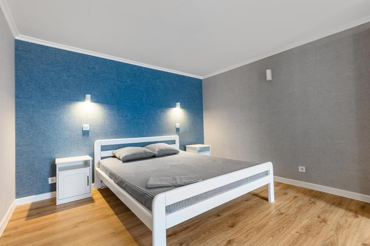 18 Deribasivska Street Jacuzzi Apartment Odesa Exterior foto