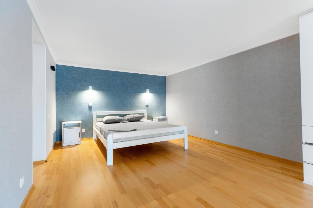 18 Deribasivska Street Jacuzzi Apartment Odesa Exterior foto
